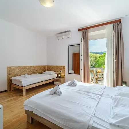 In Meta Mate Hotel 3*