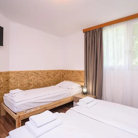 Hotel In Meta Mate 3*