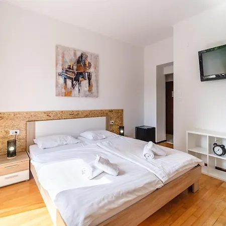 Hotel In Meta Mate