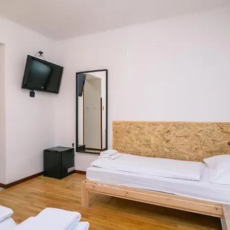 Hotel In Meta Mate Split