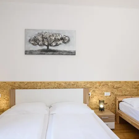 In Meta Mate Hotel Split